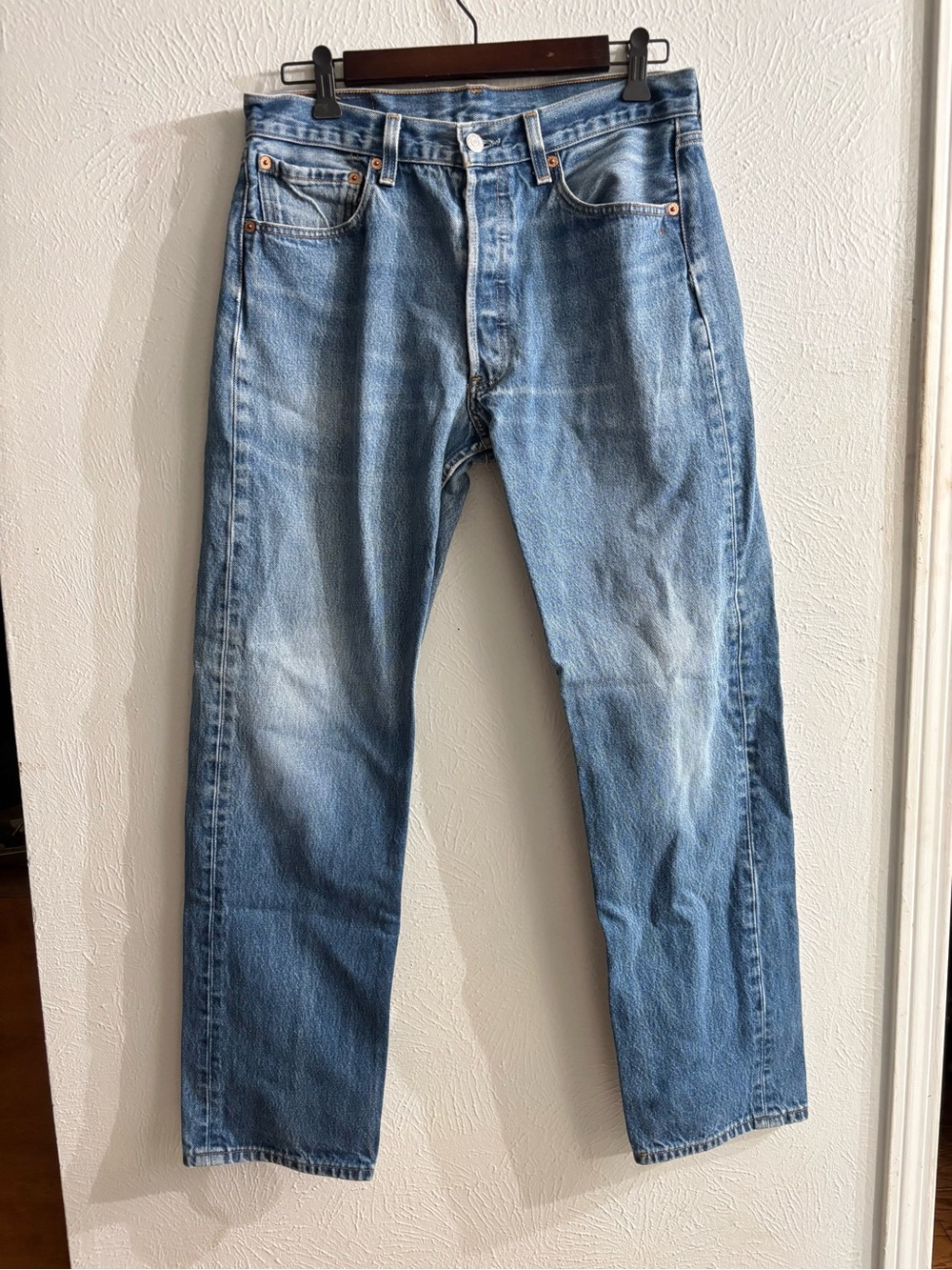 Vintage Y2K Levi's 501 Jeans Men's 33x34 (MSM 32 x 30) Med Wash Button Fly